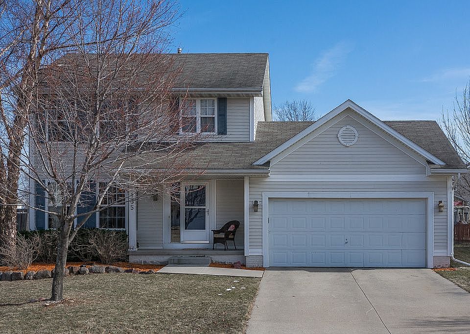 1st image of 135 SE Westgate Dr