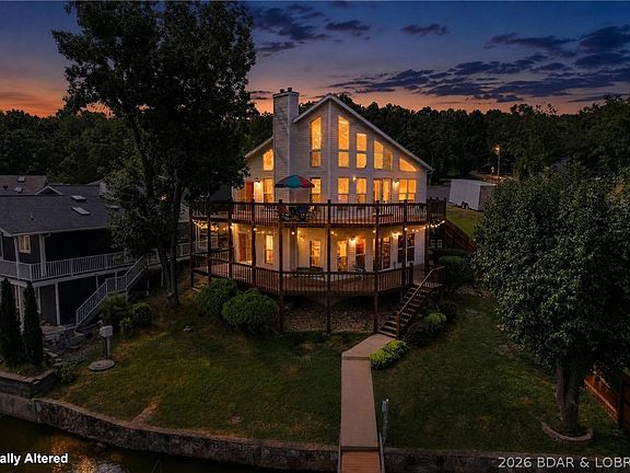 4th image of 155 Thornwood Cir