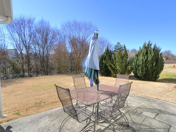 3rd image of 1903 Arbor Vista Dr