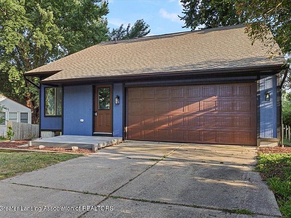 3rd image of 1829 Crest St