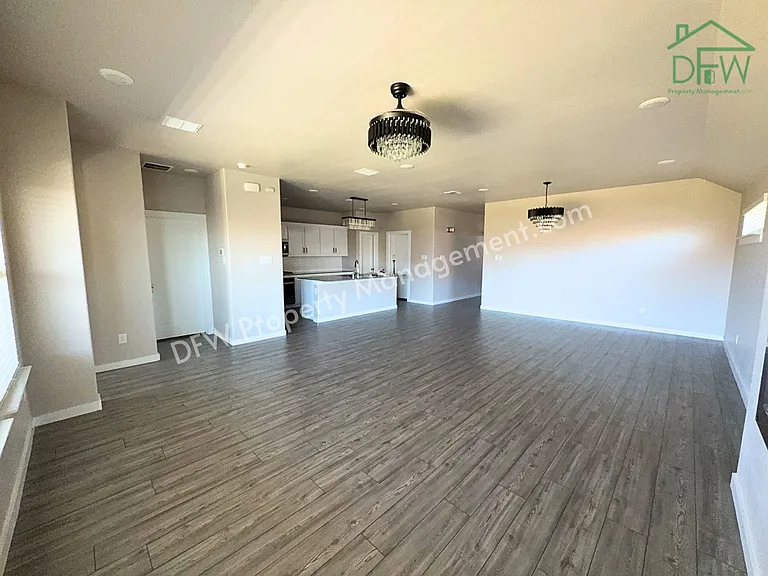 2508 Shakopee St — Photo 5