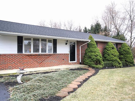 3rd image of 3519 Marigold Dr