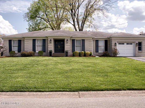 609 Armadale Pl, Douglass Hills, KY 40243
