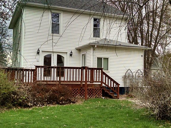 3rd image of 216 Lyons Ct