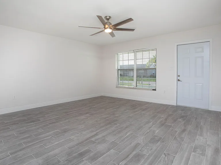 13272 Ebony Ave — Photo 7