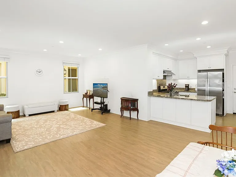 41 Kempton — Photo 8