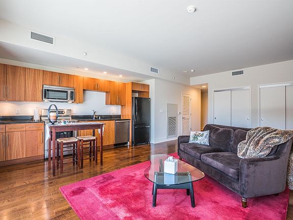 3rd image of 88 E San Fernando St Unit 506