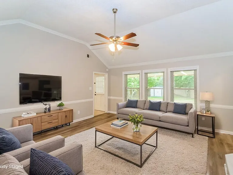 1366 Sandy Stone Ln — Photo 4