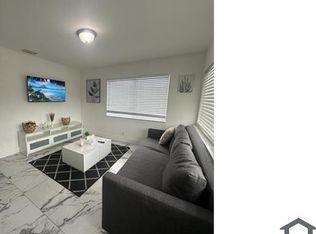 104 NW 9th St, Hallandale Beach, FL 33009