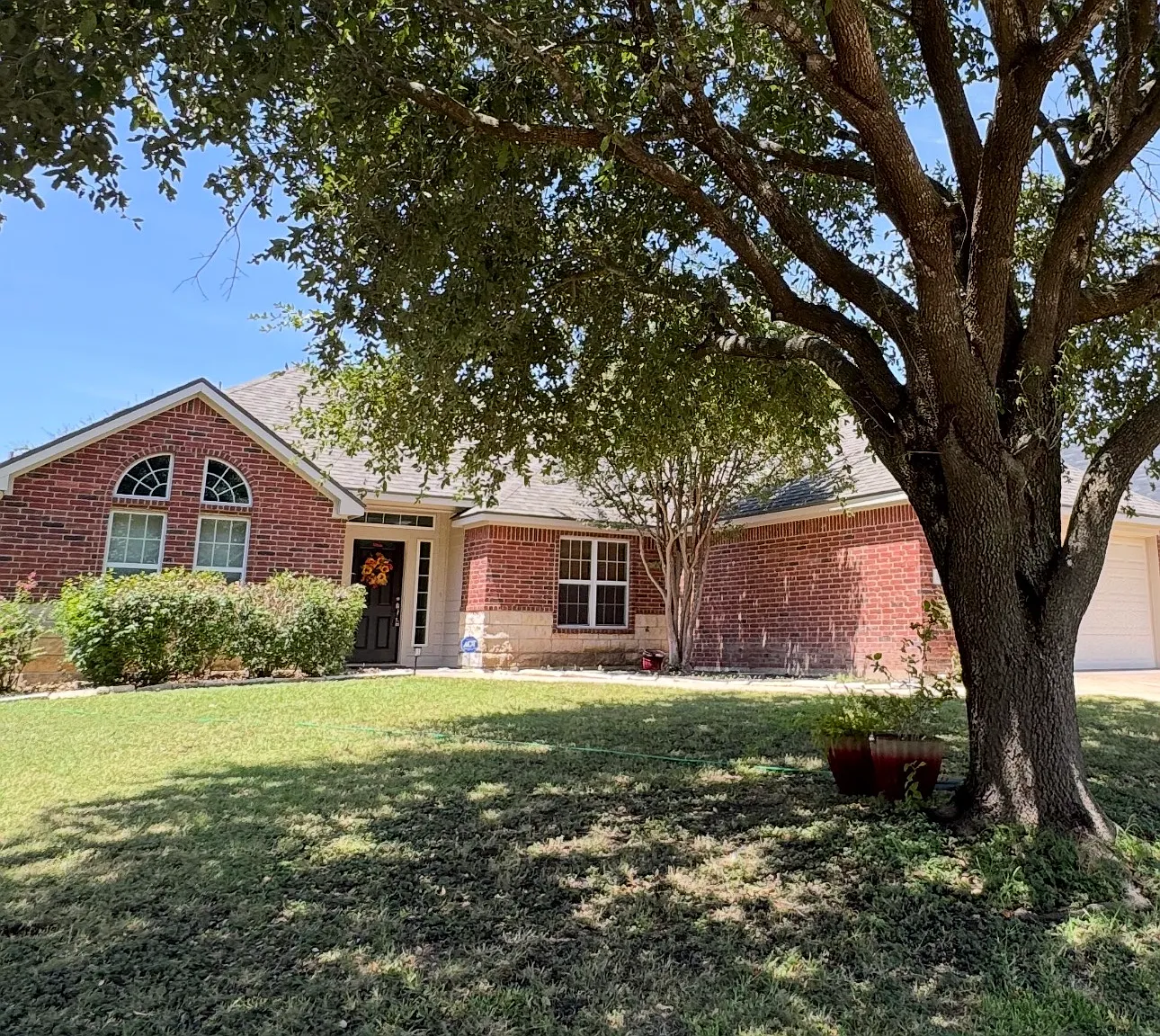 5704 Meadow Wood Dr — Photo 1