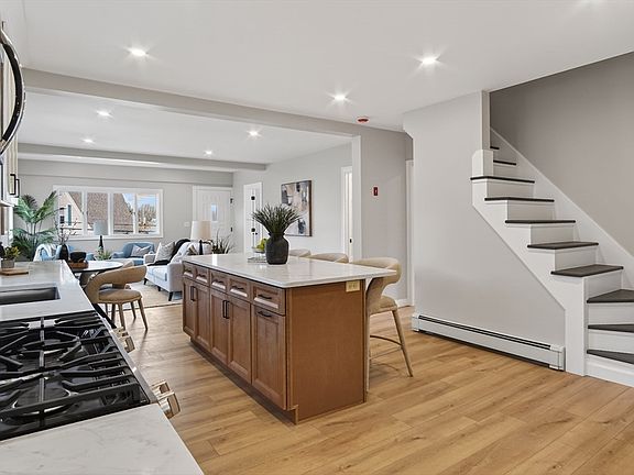 4th image of 5 Springdale Ave