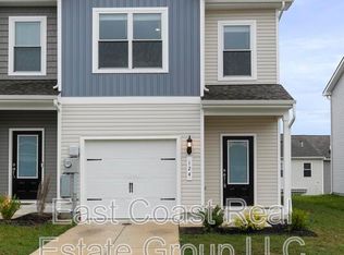 124 Cramsford St, Falling Waters, WV 25419