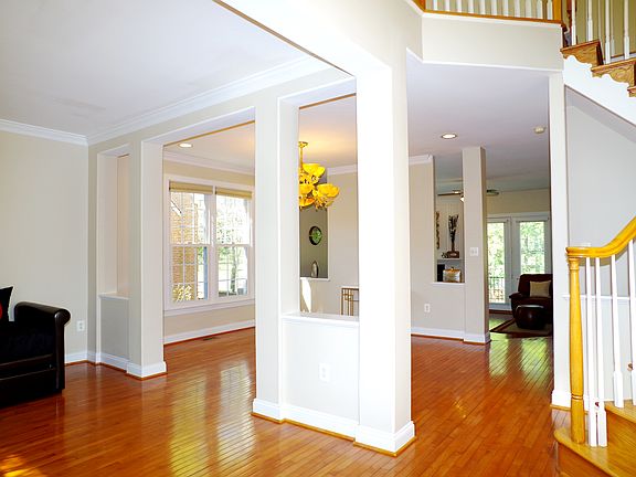 2nd image of 8039 N Park St