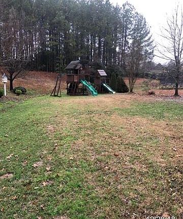 2nd image of 2906 Blackburn Dr