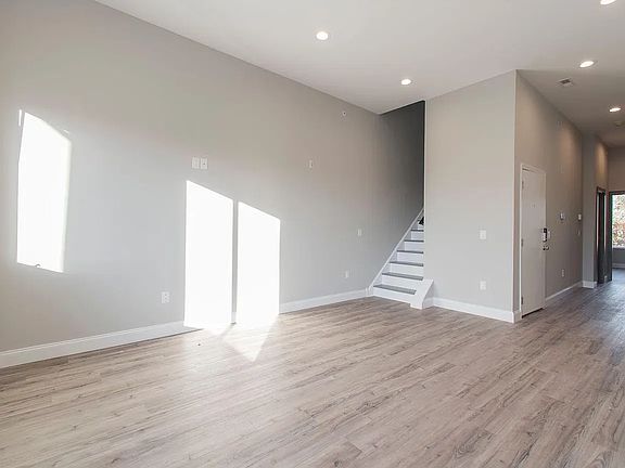 3rd image of 1805 N 6th St Floor 3