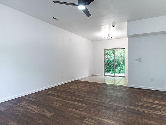 5th image of 1293 Hillcrest Place #A&B
