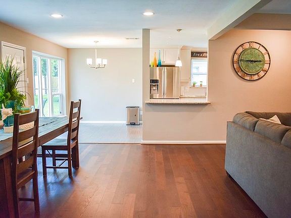 5th image of 4103 Hill Oak Dr