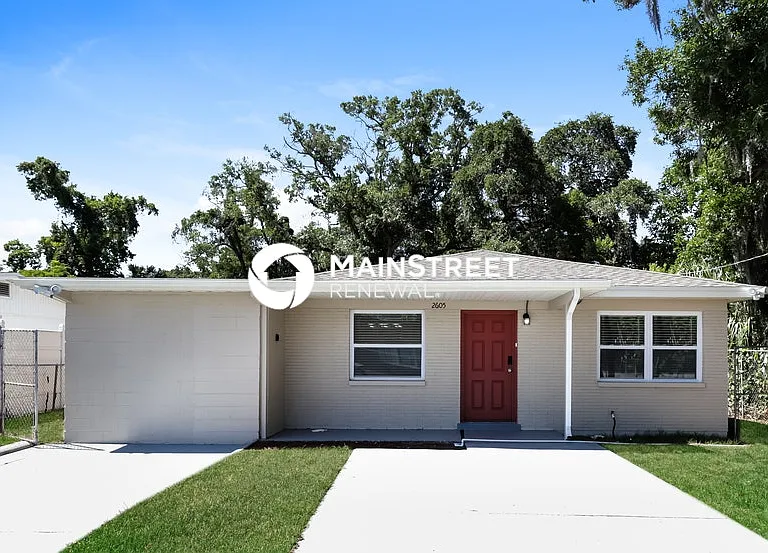2605 E Ida St — Photo 1