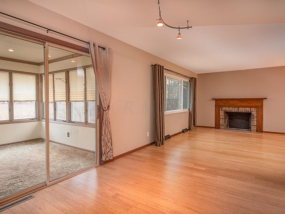 5th image of 1049 Sherwood Ave