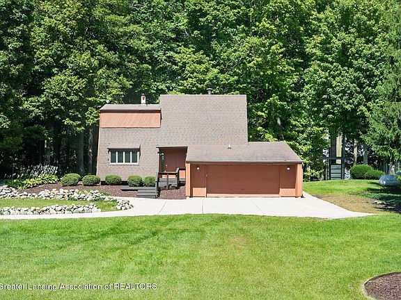 3rd image of 3334 W Howell Rd