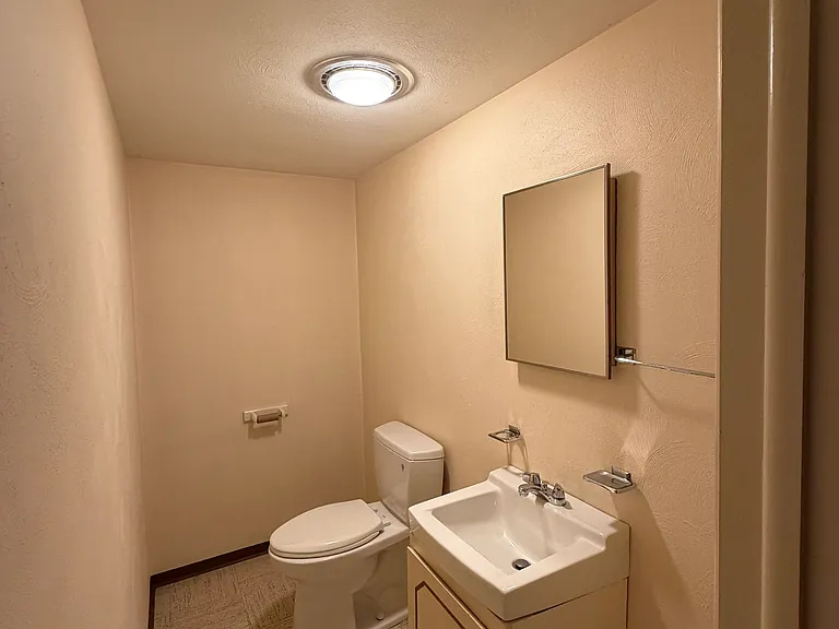 545 Skyview Dr — Photo 13