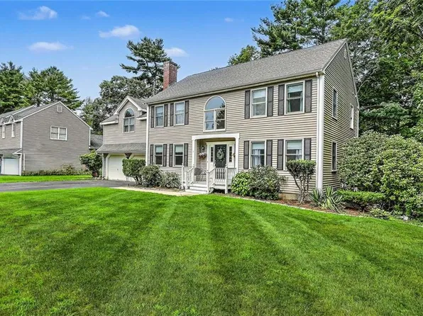 1 Greenwood Dr, Millis, MA 02054