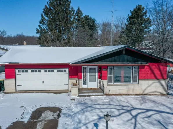 1025 Seymour St, Reedsburg, WI 53959