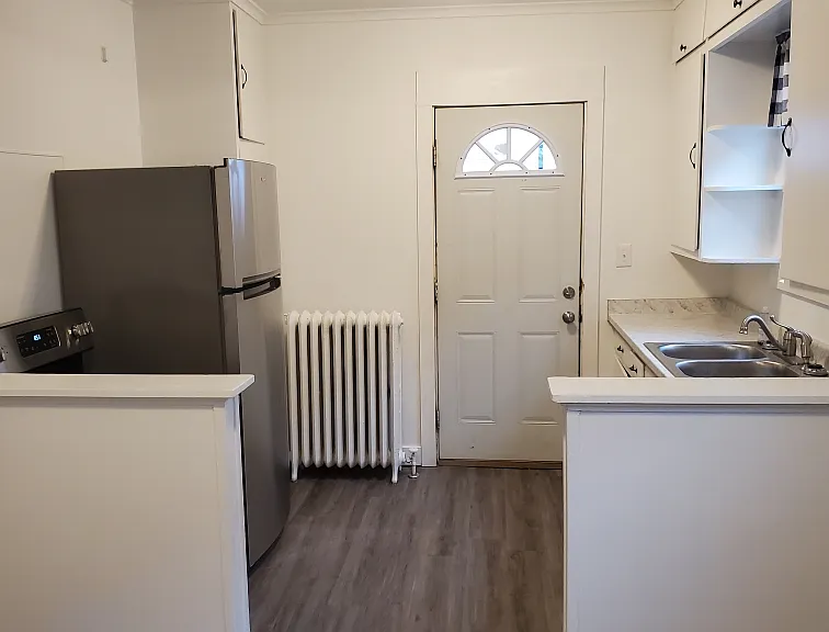 1338 Main St #5 — Photo 4