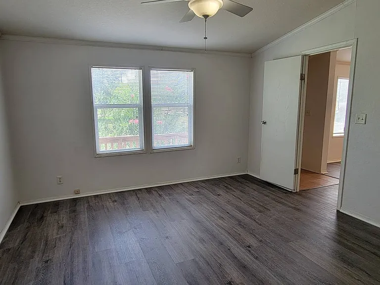 497 Fermin Ln — Photo 7