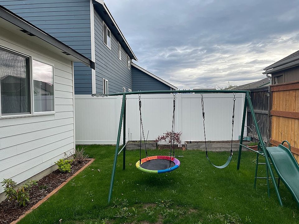 2nd image of 2302 N Landon Ln