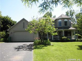 35 Hawkes Trl, Webster, NY 14580