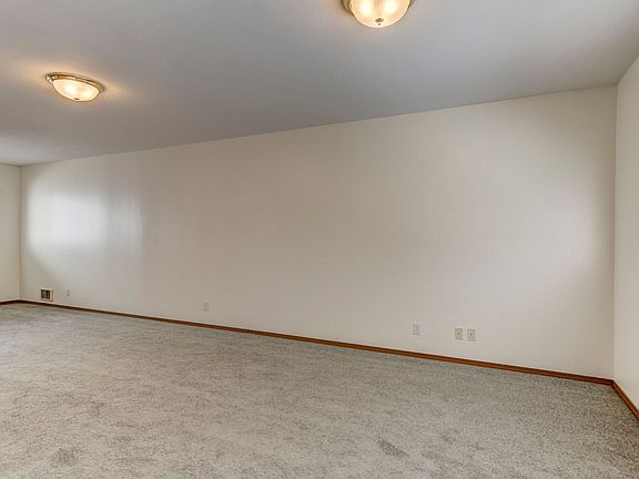 5th image of 1445 NW Elwha St #1