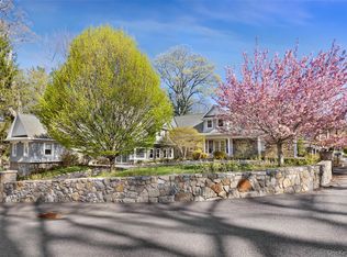 351 W Lake Blvd, Mahopac, NY 10541