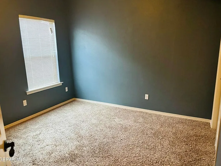 12916 Hueco Hill Dr — Photo 9