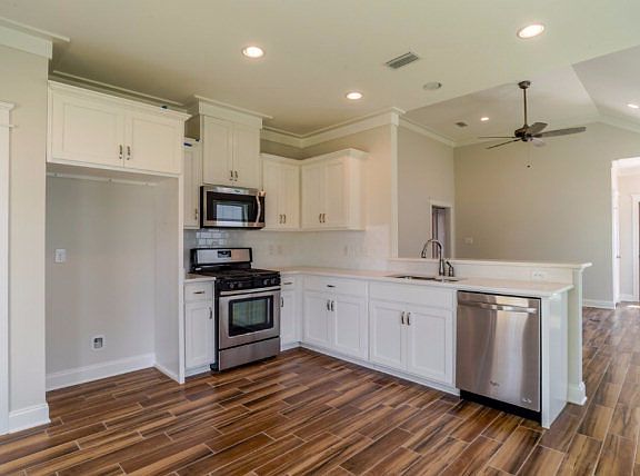 4th image of 26687 Magnolia Ave #2