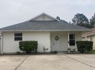 7457 Harvest Village Ct, Navarre, FL 32566