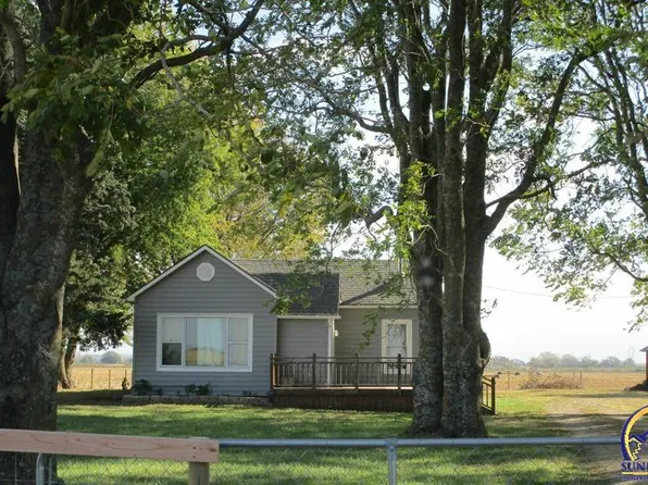 3544 NW Davis Rd, Rossville, KS 66533