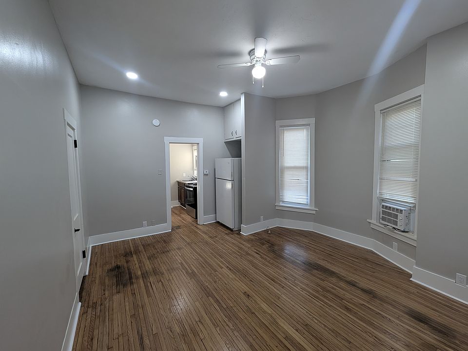 1st image of 2511 S St #2511