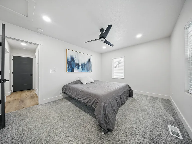 1821 E Bosham Ln #A — Photo 12