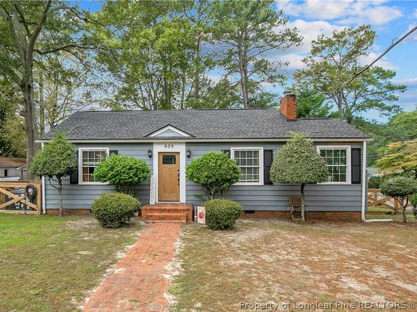 609 Pearl St, Fayetteville, NC 28303