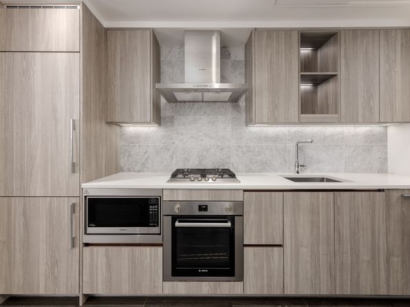 4720 Lougheed Hwy, Burnaby, BC