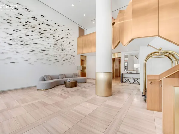 305 East 51st Street 4E image 12 of 13