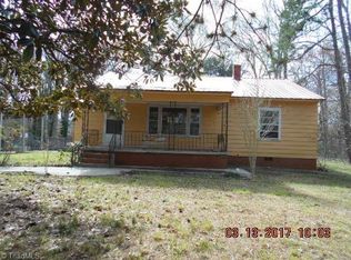 1986 Lakeview Rd, Asheboro, NC 27203