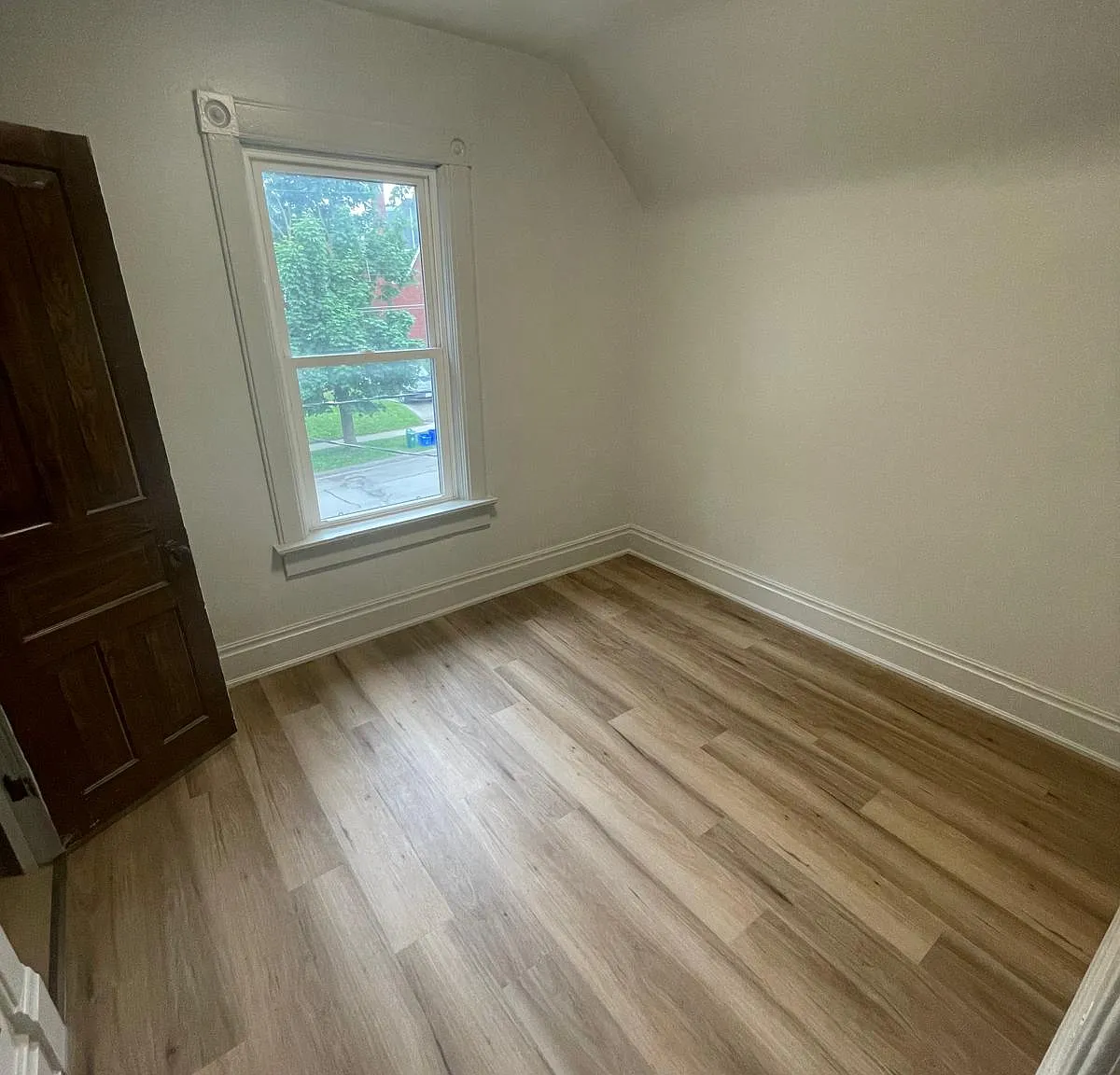 2 bed, 1013 sqft, $1,800 — Photo 4