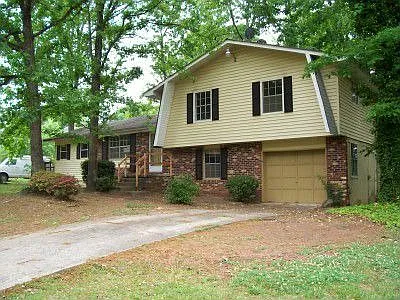 8869 Ashwood Dr photo 1