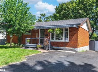 6 Walker Ave, Orillia, ON L3V6G7