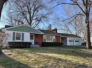 1305 SW Ward Pkwy, Topeka, KS 66604