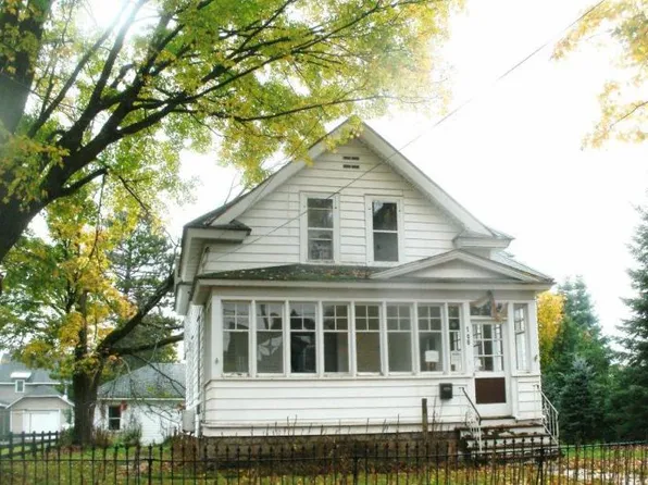 106 E Iron St, Bessemer, MI 49911