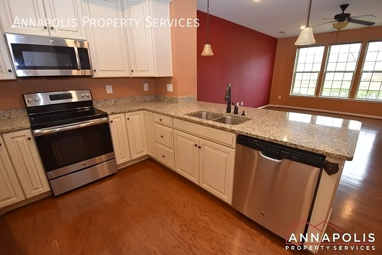 8040 Orchard Grove Rd — Photo 5