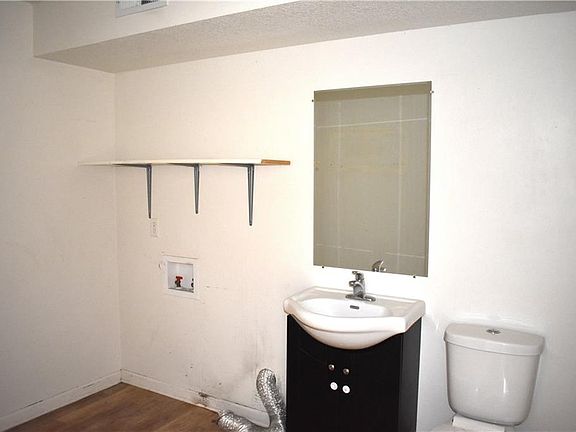 4th image of 107 King St